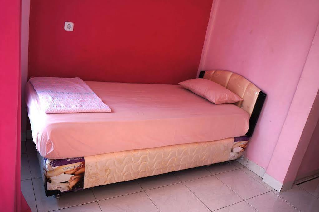 Kenari Residence Пеканбару Екстериор снимка